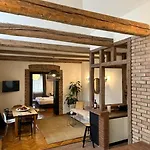 Cozy Old Town Amazing In Historical Villa *