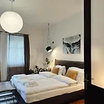 Cozy Old Town Amazing In Historical Villa *